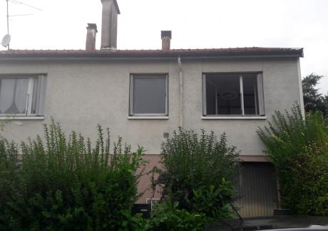 Maison avant le remplacement des menuiseries PVC